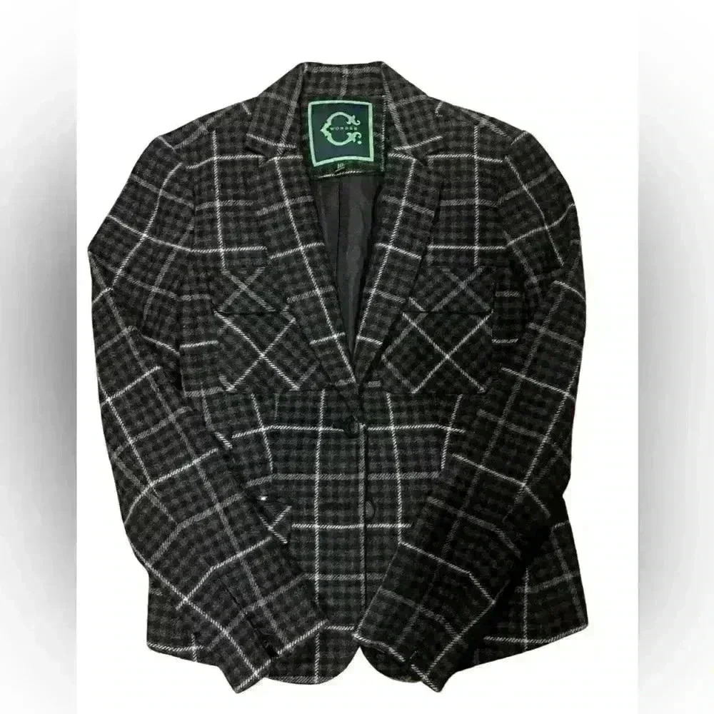 Wonder Plaid Jacket Size 10 with zippers on sleeves and pockets heavy duty